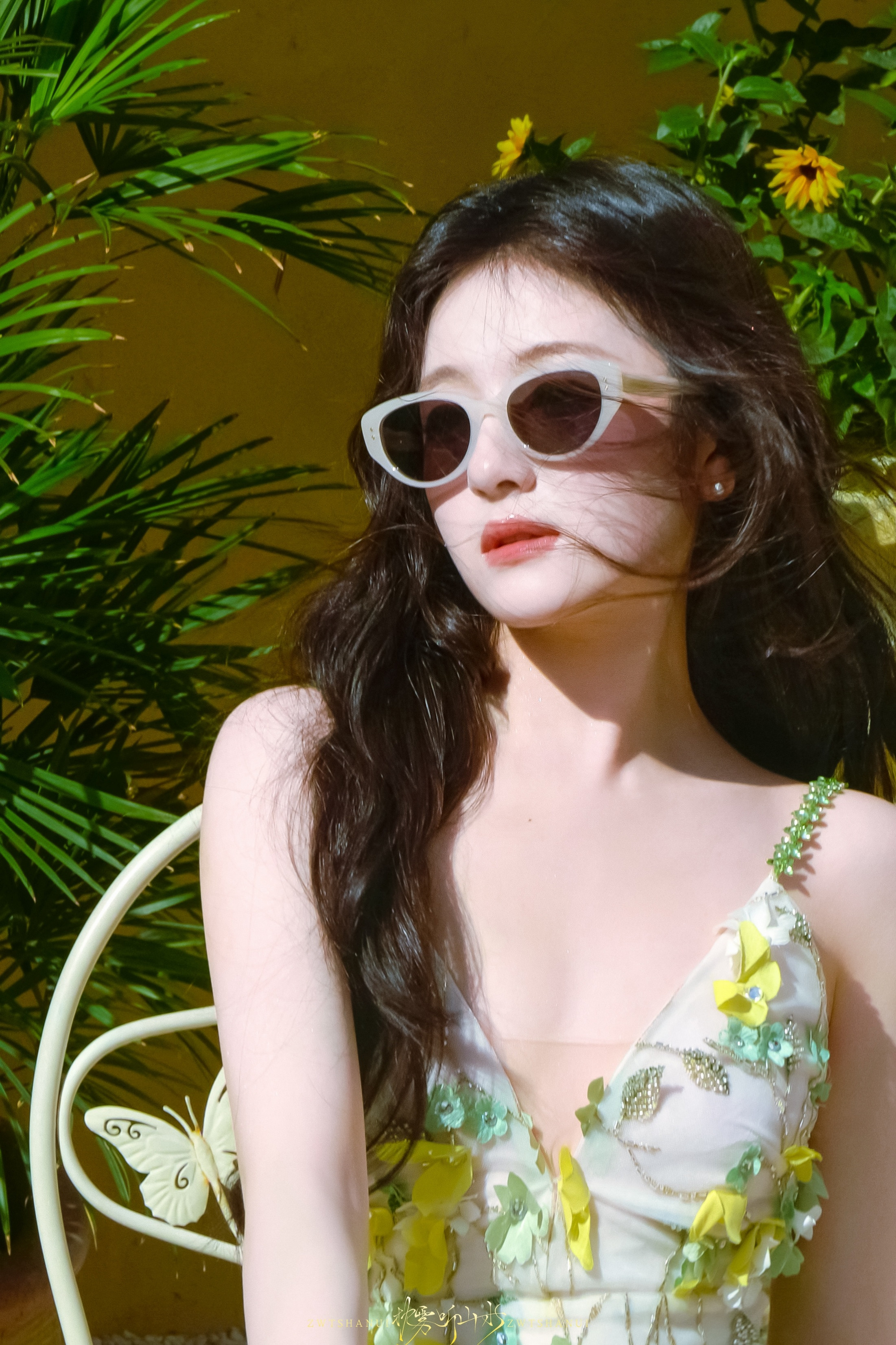 李兰迪阳光下的少女超话创作官超带感闪光图鉴
