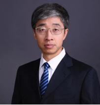 没想到一夜之间火了！北师大副教授陈志新，因为自己的课没有被教务处排上，但又不想浪