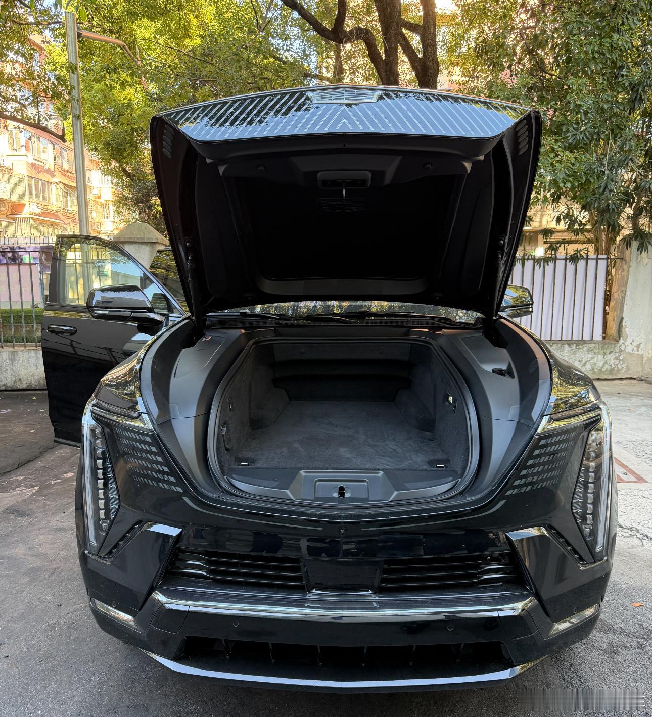 【345.4升】凯雷德iQ这前备箱属实大，听说这次广州车展准备亮相，这容量目