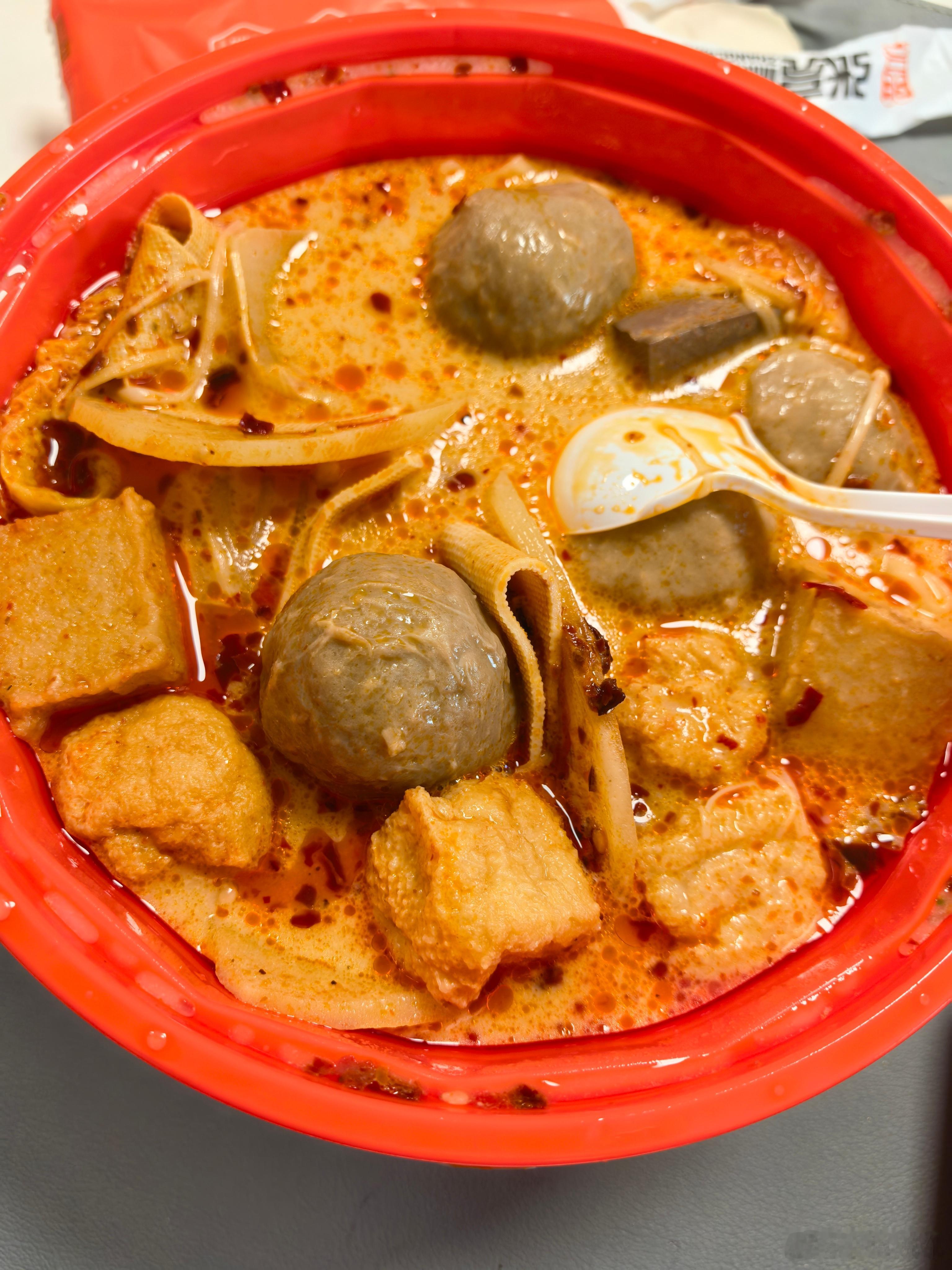 今天吃了最爱的麻辣烫，你们吃的什么饭呀！​​​
