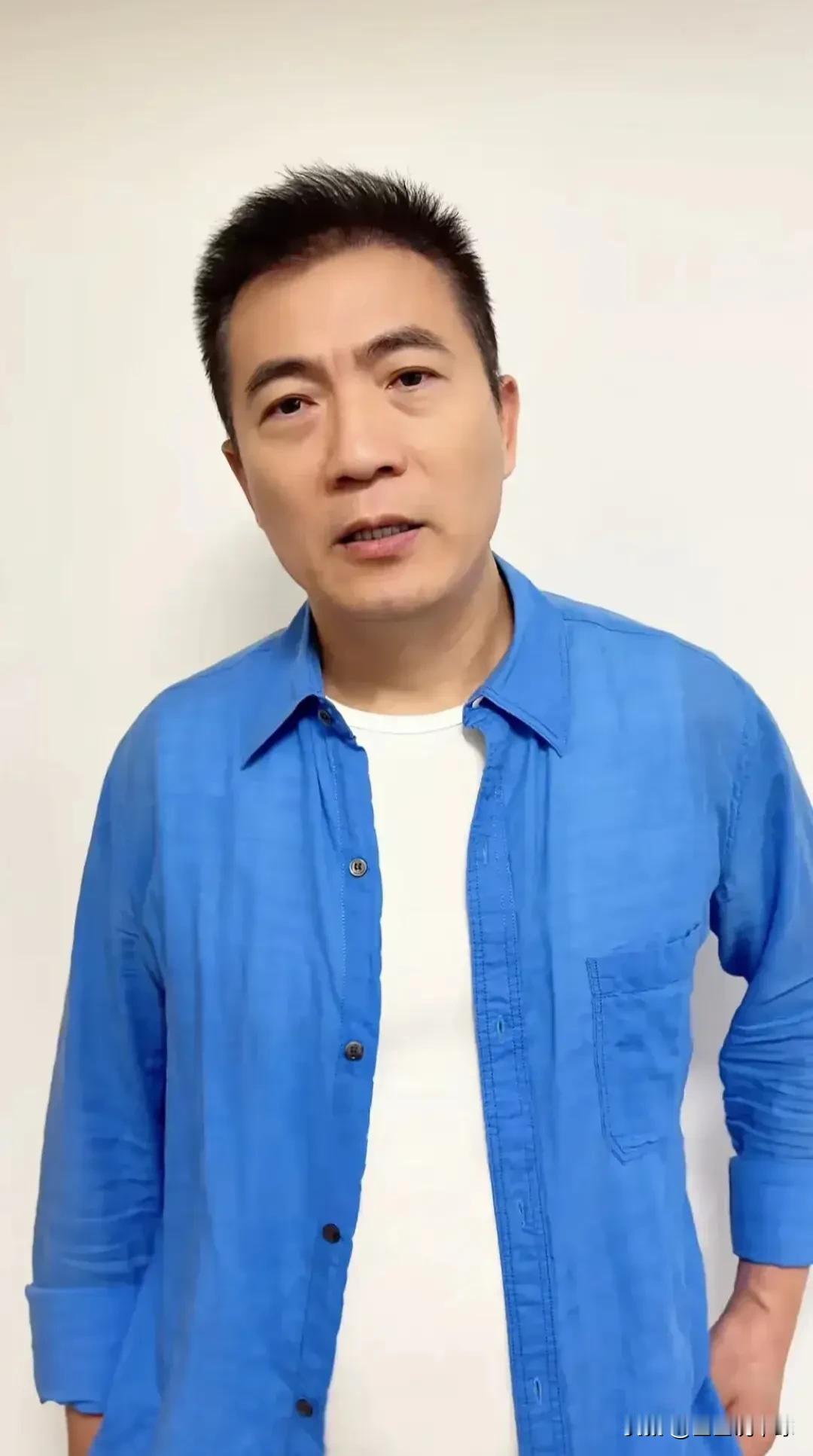 国足比赛结束了，黄健翔的反应亮了，最后实在听不下去了1.情理之中的事，目前的
