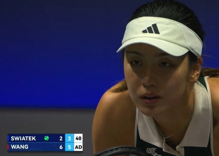 WTCC世界网球洲际对抗赛女单: 王欣瑜2-0首胜斯瓦泰克