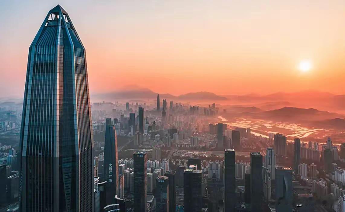 关税战的最坏结果，无非是70000多家美企全部搬厂撤走，每年损失6000亿美元营