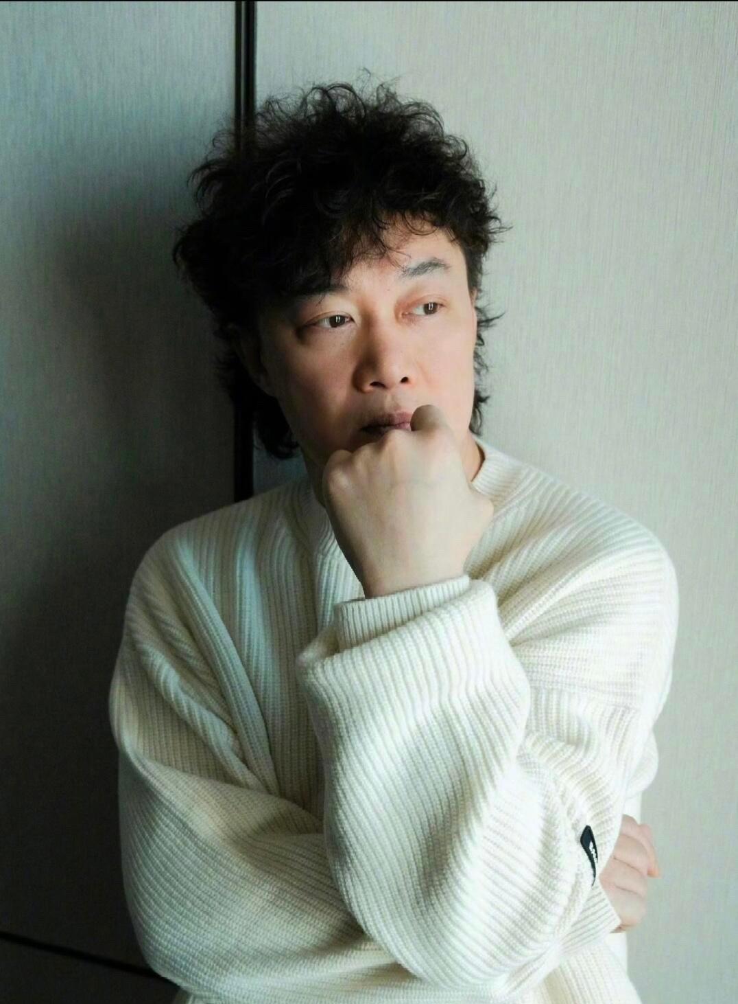 大家发现了吗娱乐圈有一个未解之谜明星们都说演员很累很辛苦，钱不好挣，是高危行