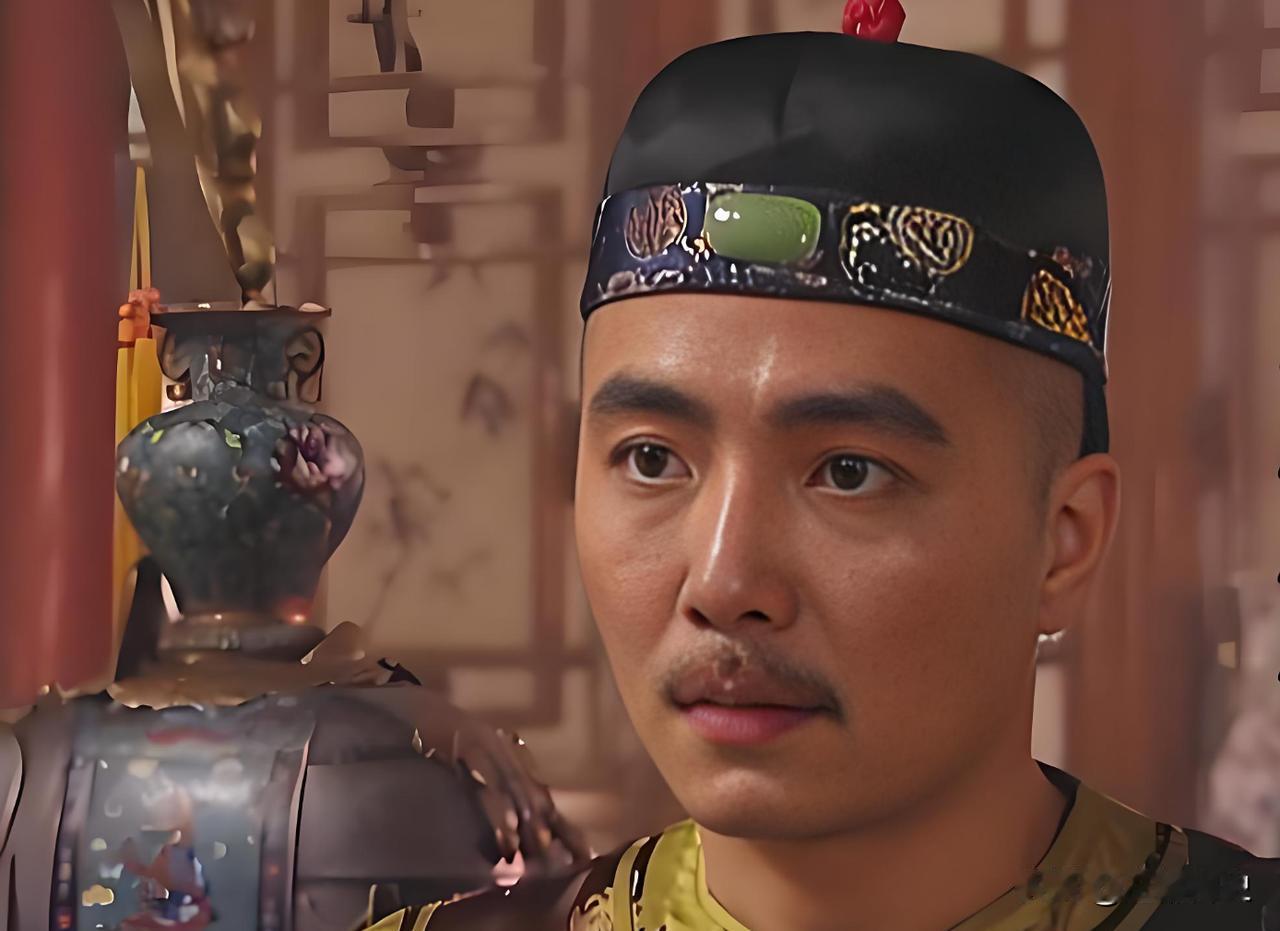 乾隆对他的嫡亲十四叔胤禵还算可以，但还是有所保留。胤禵运气背没争过四哥，从雍正