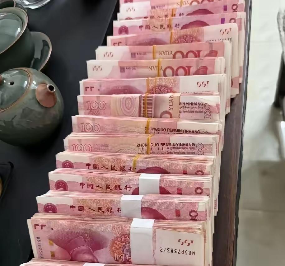 亲戚登门吃饭，开口接连借钱，大房子不等于手头宽裕昨天大舅来家里串门，我备好
