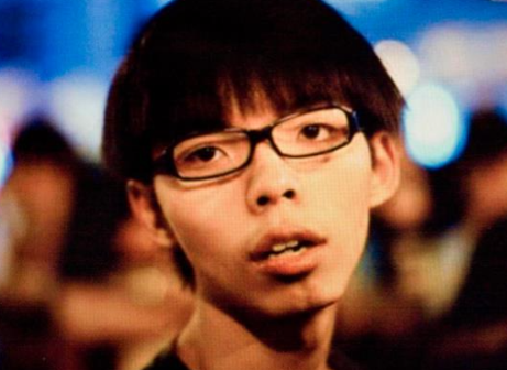 罪有应得！大快人心！黄之锋罪行又加一条。美国一手扶植的“提线木偶”、已被判刑