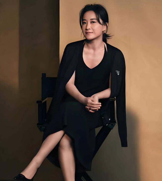 贾玲和沈腾“断联”？连续三年拒绝春晚邀约？解散大碗娱乐艺人合约？这些都是贾玲