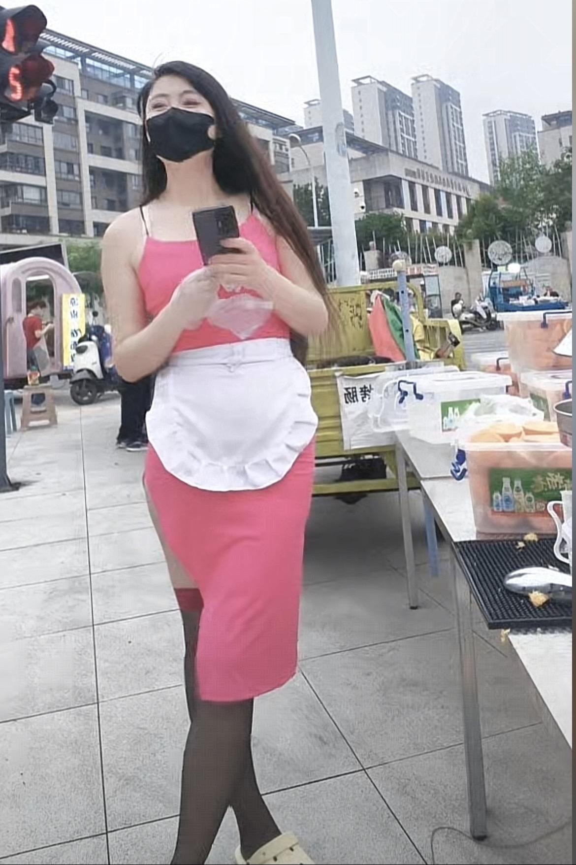 摆地摊的小姐姐 ootd穿搭