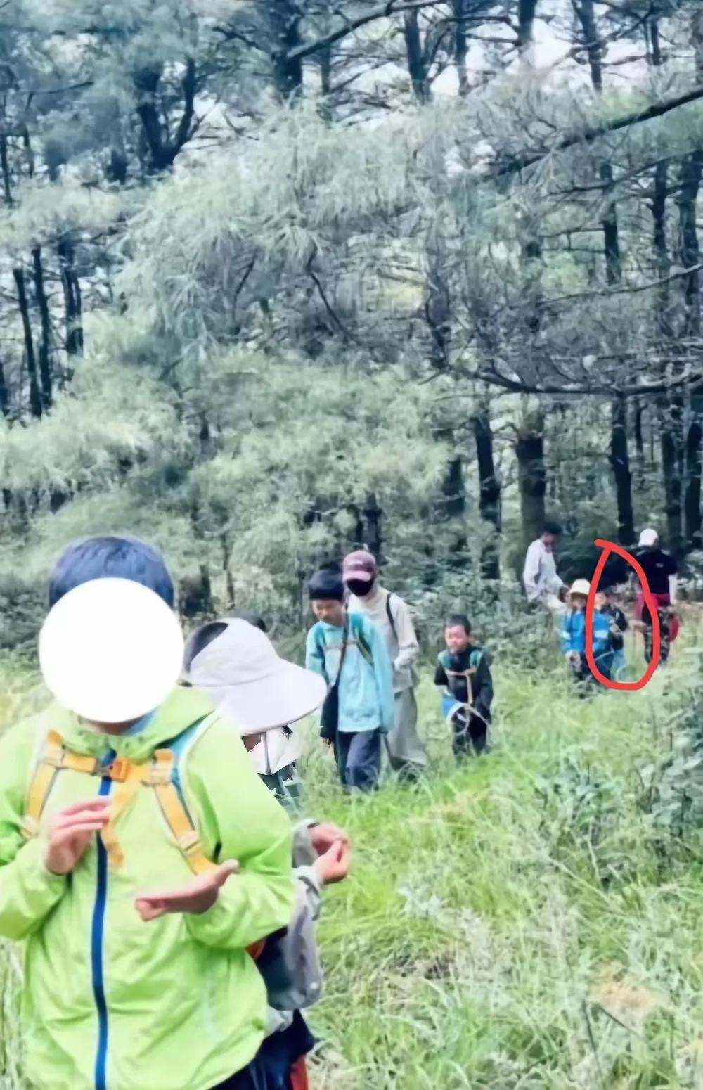 大理苍山走失男孩已经失联4天，涉事机构的老师有了新动态——他们公布了男孩失踪前的
