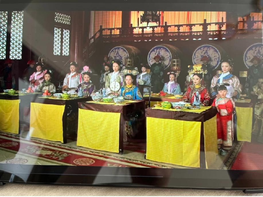 看甄嬛传胧月公主砸九龙环这段剧情时，一直有个疑问：胧月再怎么说也是堂堂公主，生