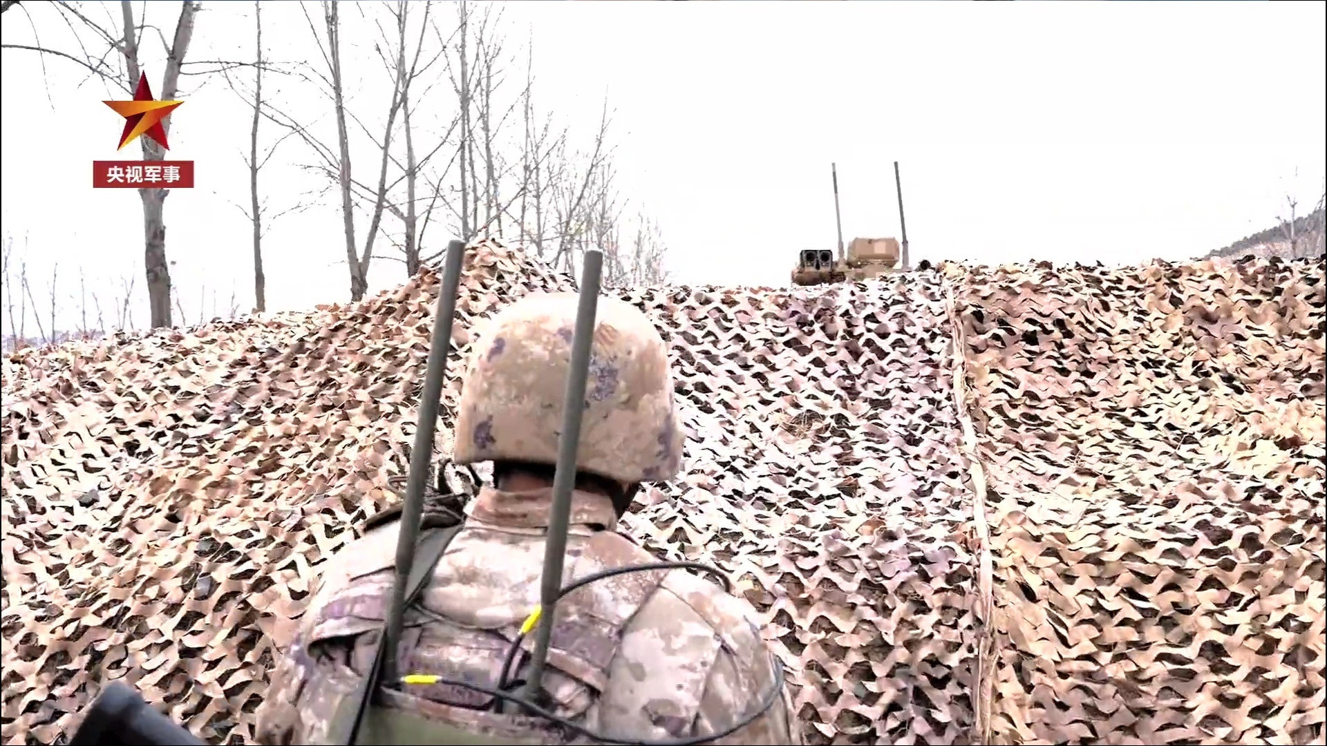 每天认识一件兵器71装备的这款无人战车就是93阅兵亮相的ZRY222