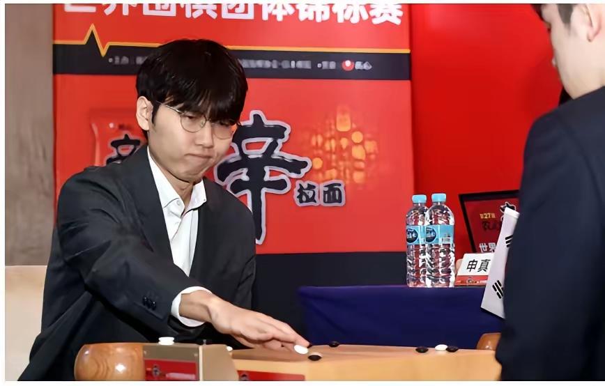 第27届农心杯，创造六年二十连胜的申真谞再次一杆清台，一力辽没有创造奇迹，申真谞