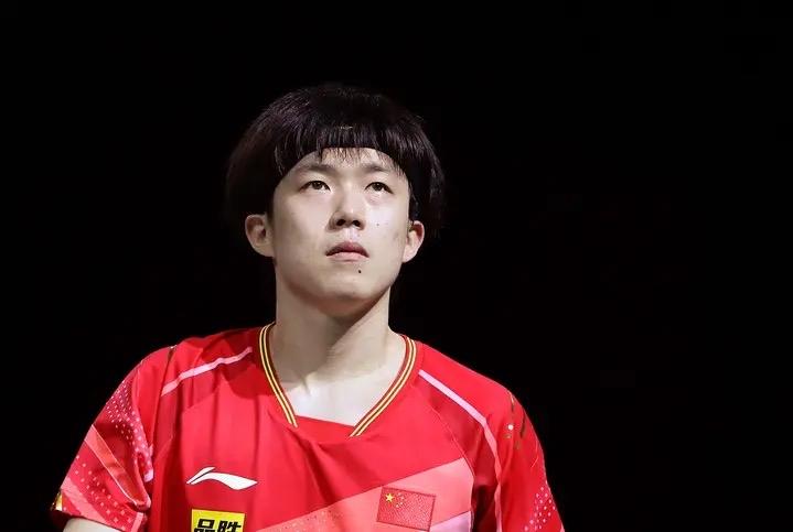 伦敦百年世乒赛，进入四强赛后，被国乒男团打得“口服心不服”的三支球队：1，日