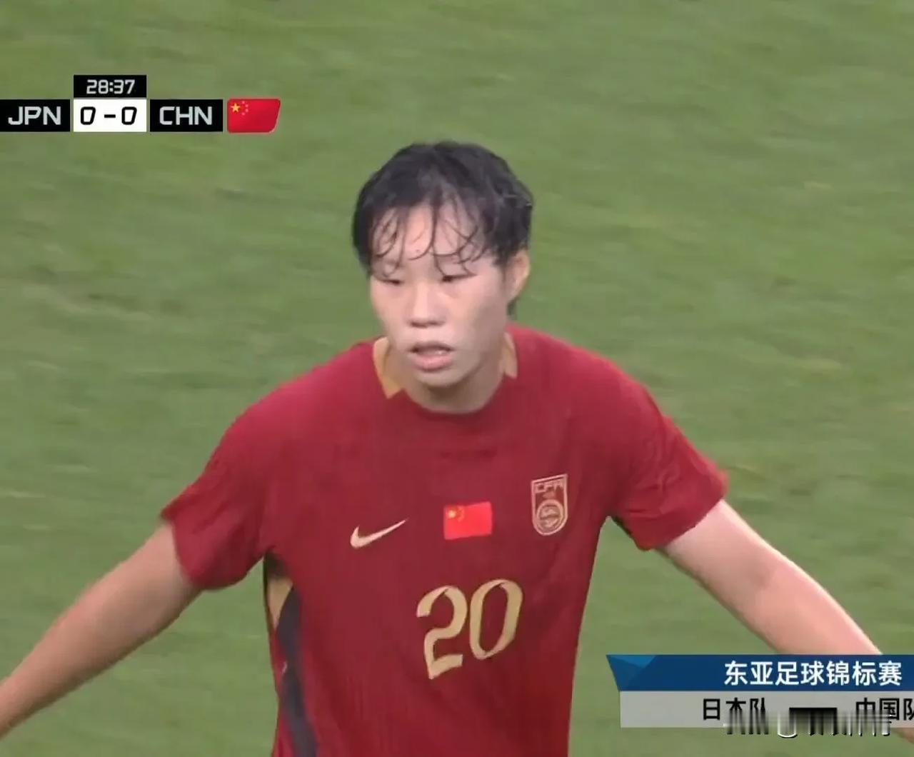 【东亚女足赛中日争冠上半时战成0-0平】东亚杯女足赛中国对日本，上半时中国队打