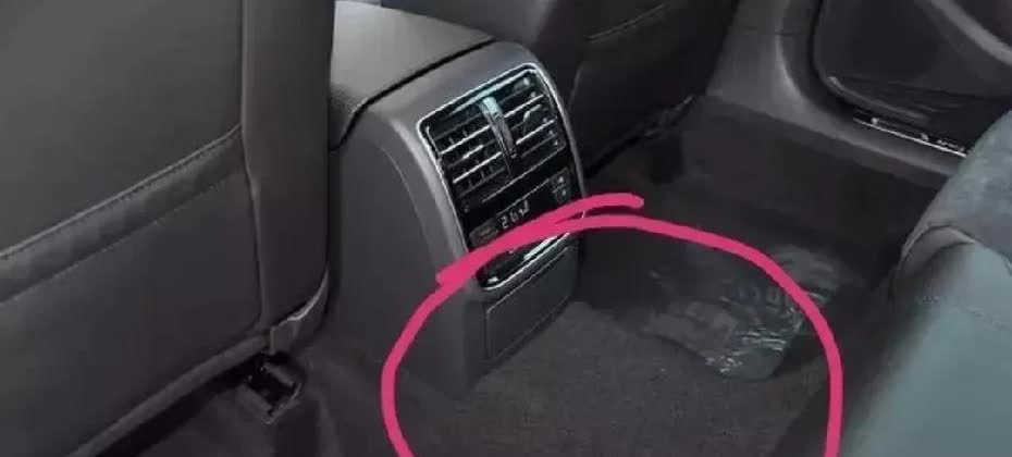 这辈子最后悔的事就是买了德系车！今天彻底被它的反人类设计整破防了朋友聚