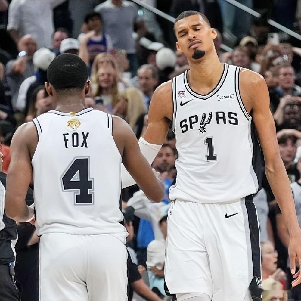 马刺下赛季年薪最高的5个球员！1.福克斯：4980万！这是福克斯4年2.2