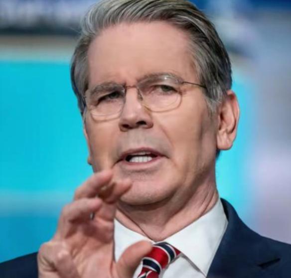 美国真的没招了？买不到稀土，美国财长当场破防：“中国再不卖稀土，我就把几十万留学