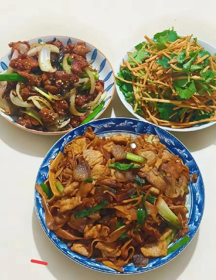 拎5斤排骨回娘家，下午弟媳一句话，我把后备箱剩的牛奶又拉走了昨天休班，特意