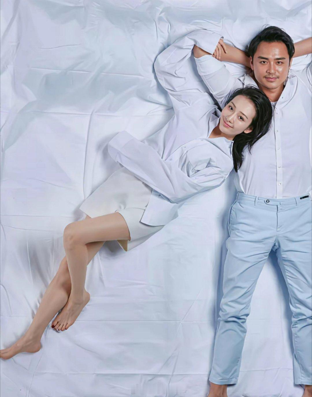 谁还记得明道王鸥的《我们相爱吧》？水下接吻、床上深情对视，甜到让人以为真爱降临。