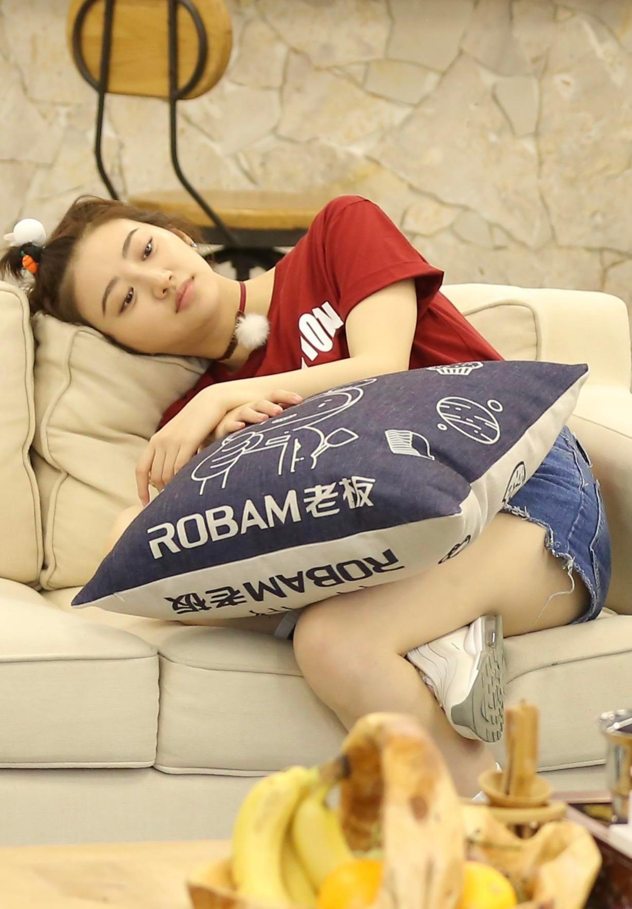 景甜早期真人秀短发造型