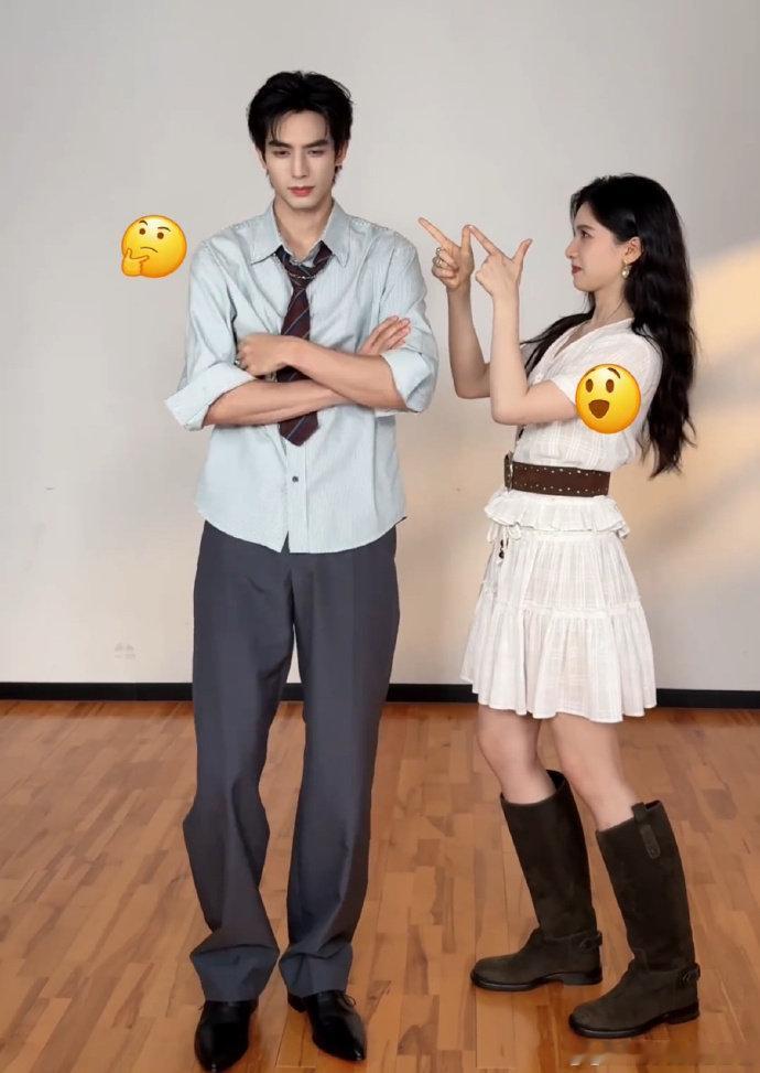 宋威龙张婧仪抽象共创野狗骨头转圈名场面反复回看，调皮又可爱简直戳中人心