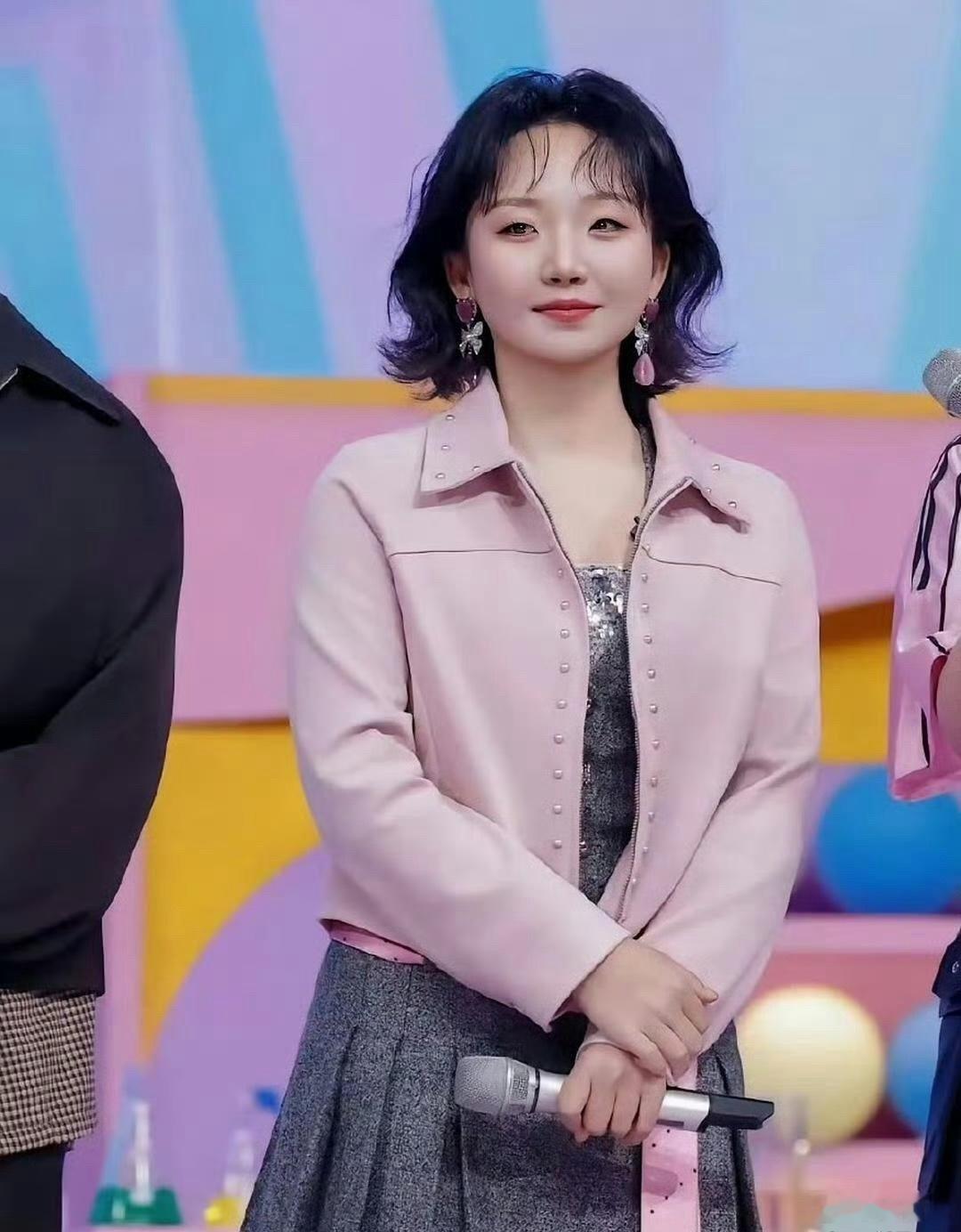 没想到吧？辣目洋子瘦下来后竟然是甜美少女