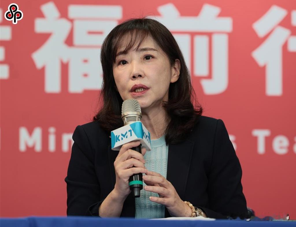 吴宗宪全力备战宜兰县长辞文传会主委转任发言人，尹乃菁接任主委3月18日，中