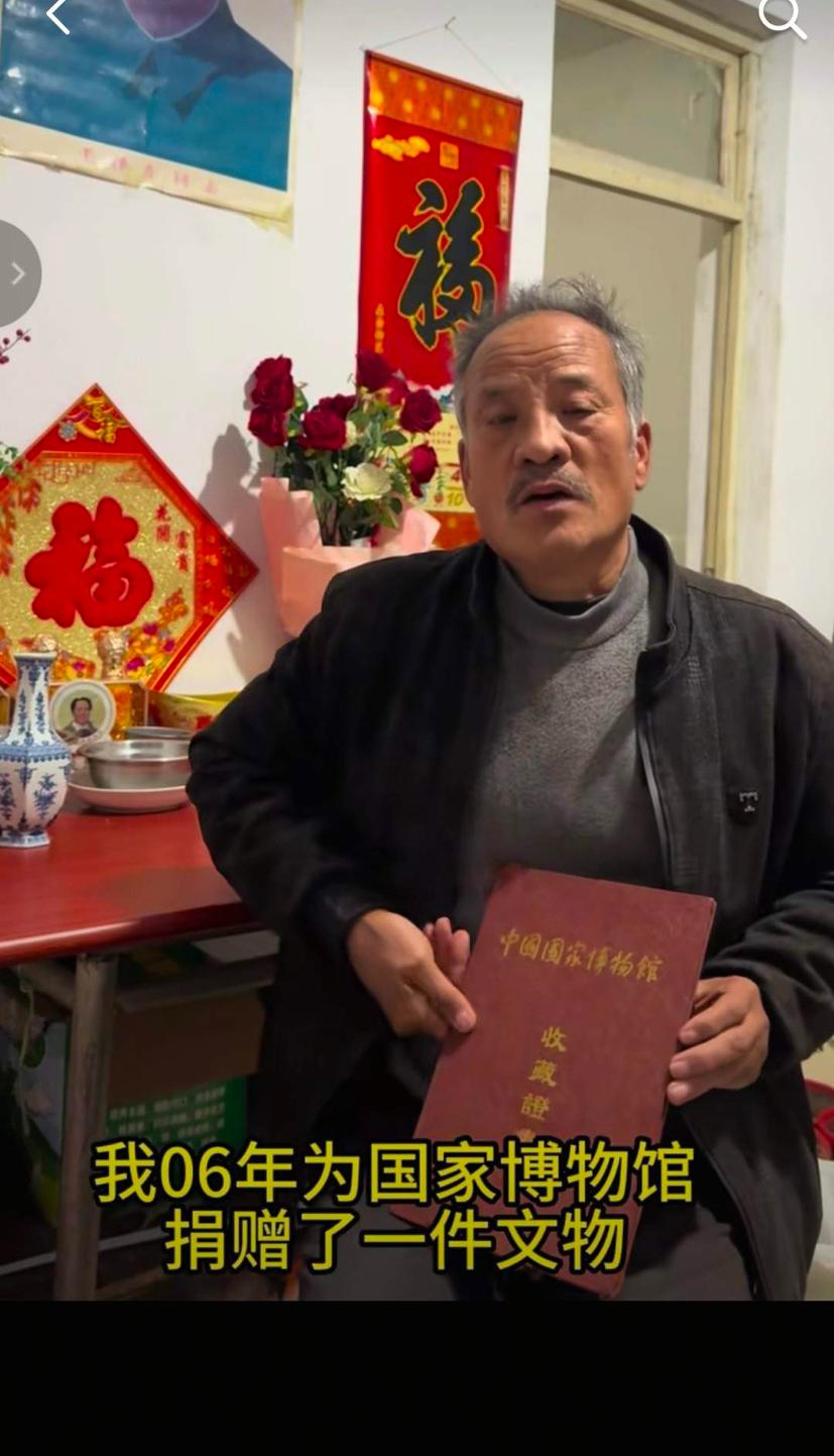 庞叔令看了崔老汉都要说他是傻子，世界绝无仅有的傻子饿了一路背着40斤