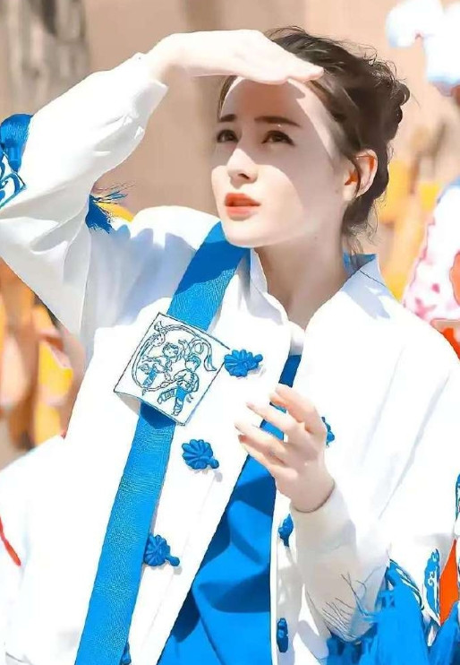 迪丽热巴跑男只录了12天真的假的，一共就12天吗？我还以为一直都在呢，记忆错