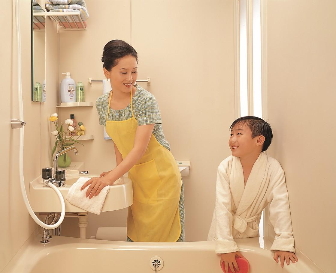 冬天洗澡别太勤！很多人不懂，洗错比不洗还伤身体冬天洗澡真不