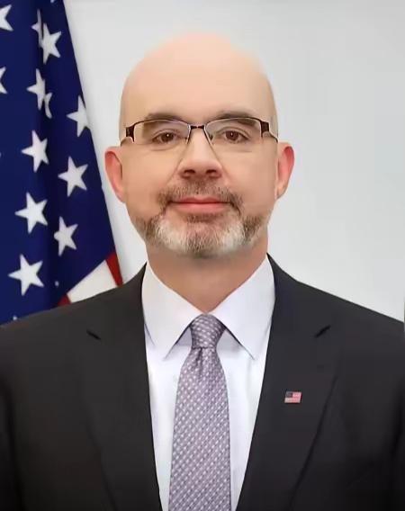 美国务院再次自我打脸，称在台协会办事处处长谷立言就是代表美国官方立场，从而印证了
