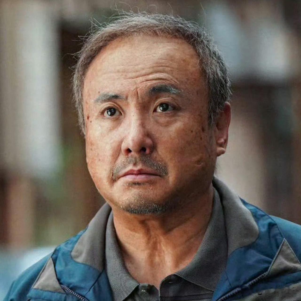 沈腾马丽，引发热议！10月1日，大家还沉浸在节日氛围中，沈腾和马丽，却突然冲上了热搜，白发苍苍的两张