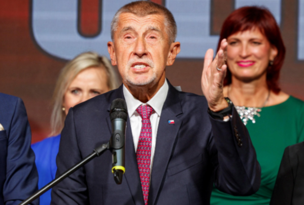 捷克大选一出结果全欧洲都傻了眼，之前还哐哐给乌克兰送炮弹的“援乌老大哥”一夜之间