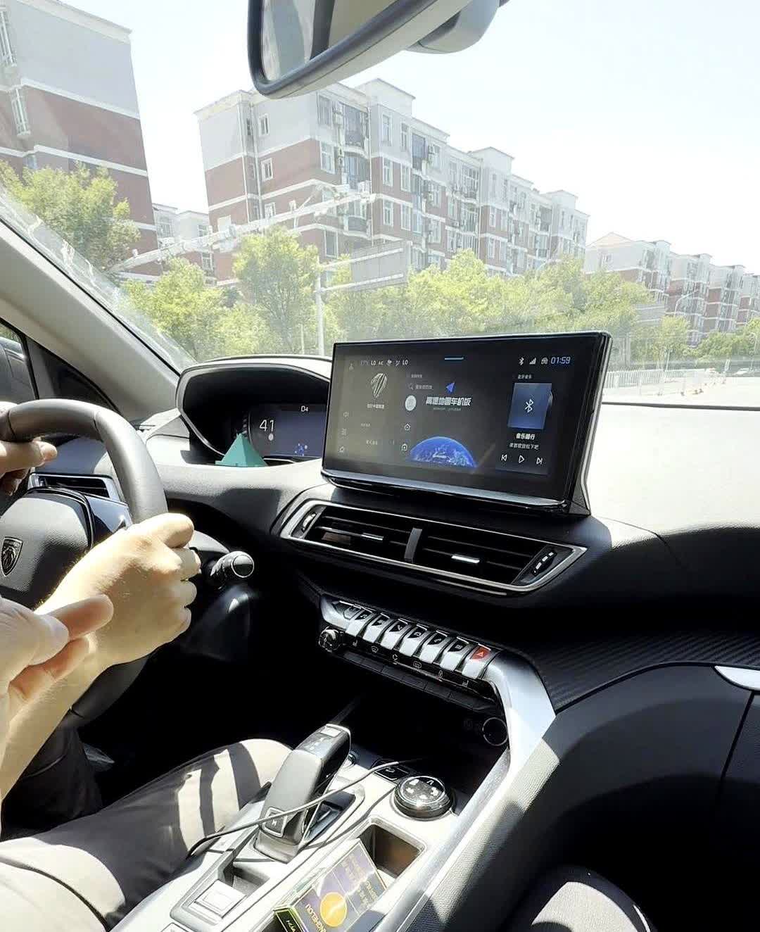 法系车、合资车有多么犟、多么牛？我给大家讲一下这个车，我说不好听的这都快