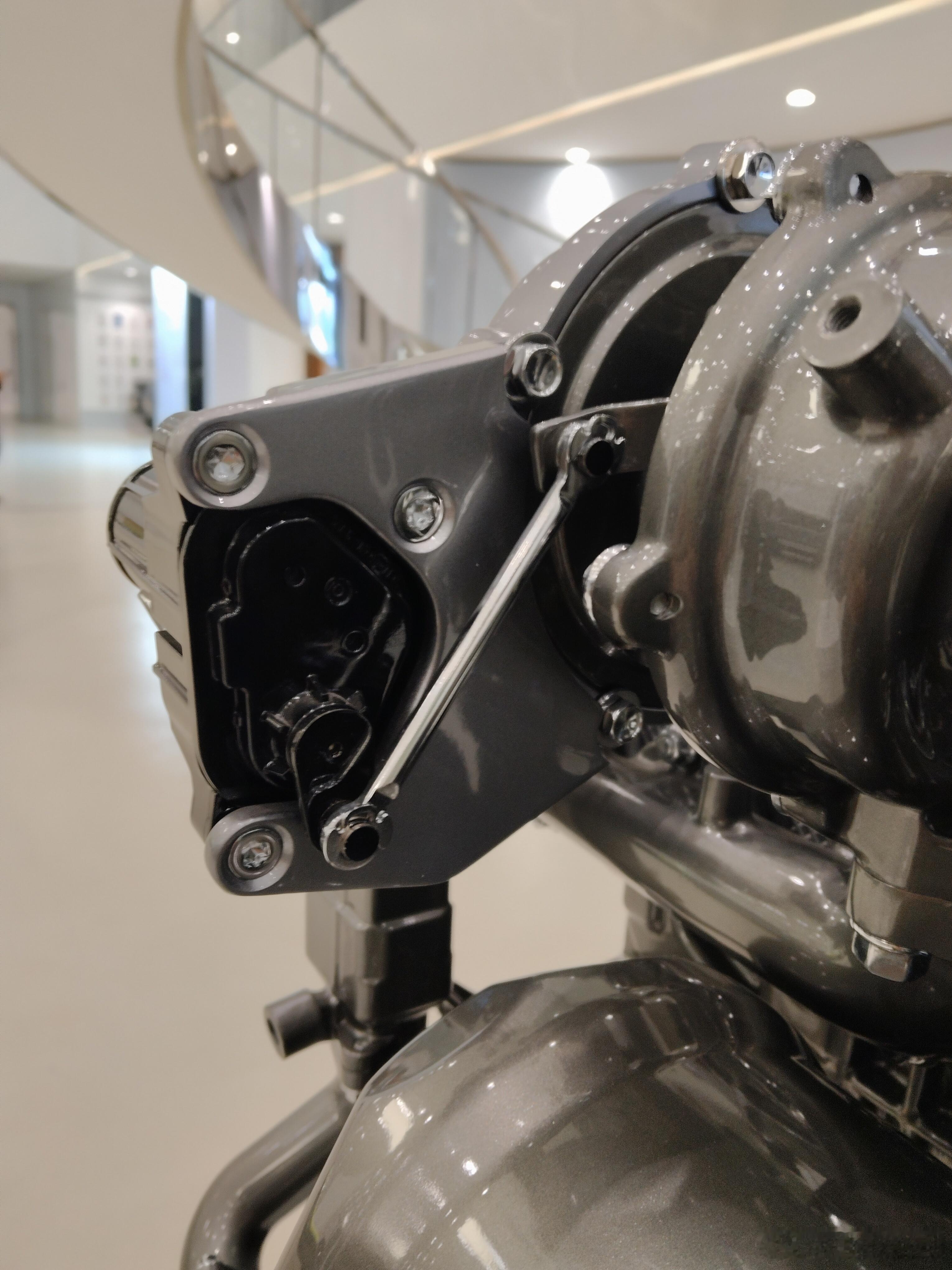 长城2.4T柴油（4D24）VGT涡轮增压特写，可变叶片的执行机构，宽泛的扭矩平