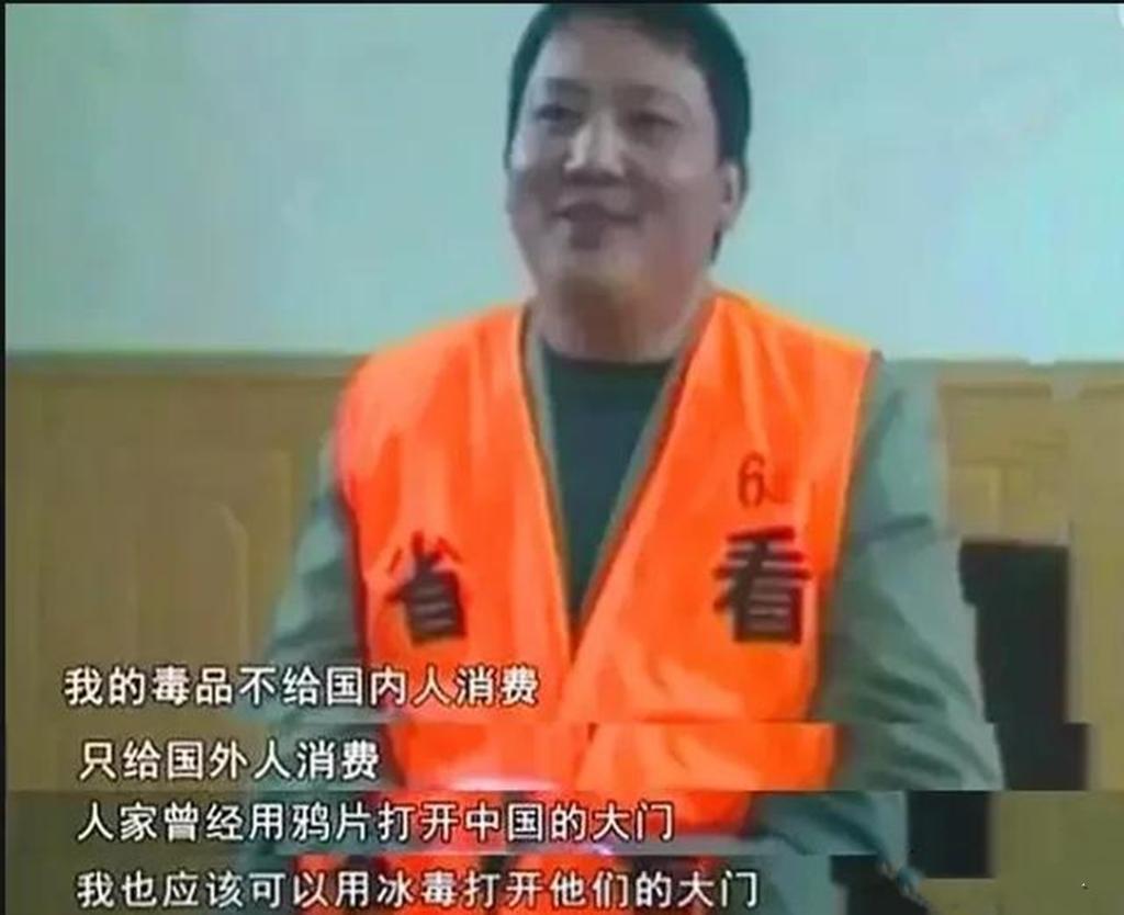 神对话！1.敬茶问：你为什么偷东西？老头答：我年轻的时候都是抢，现在老了抢不
