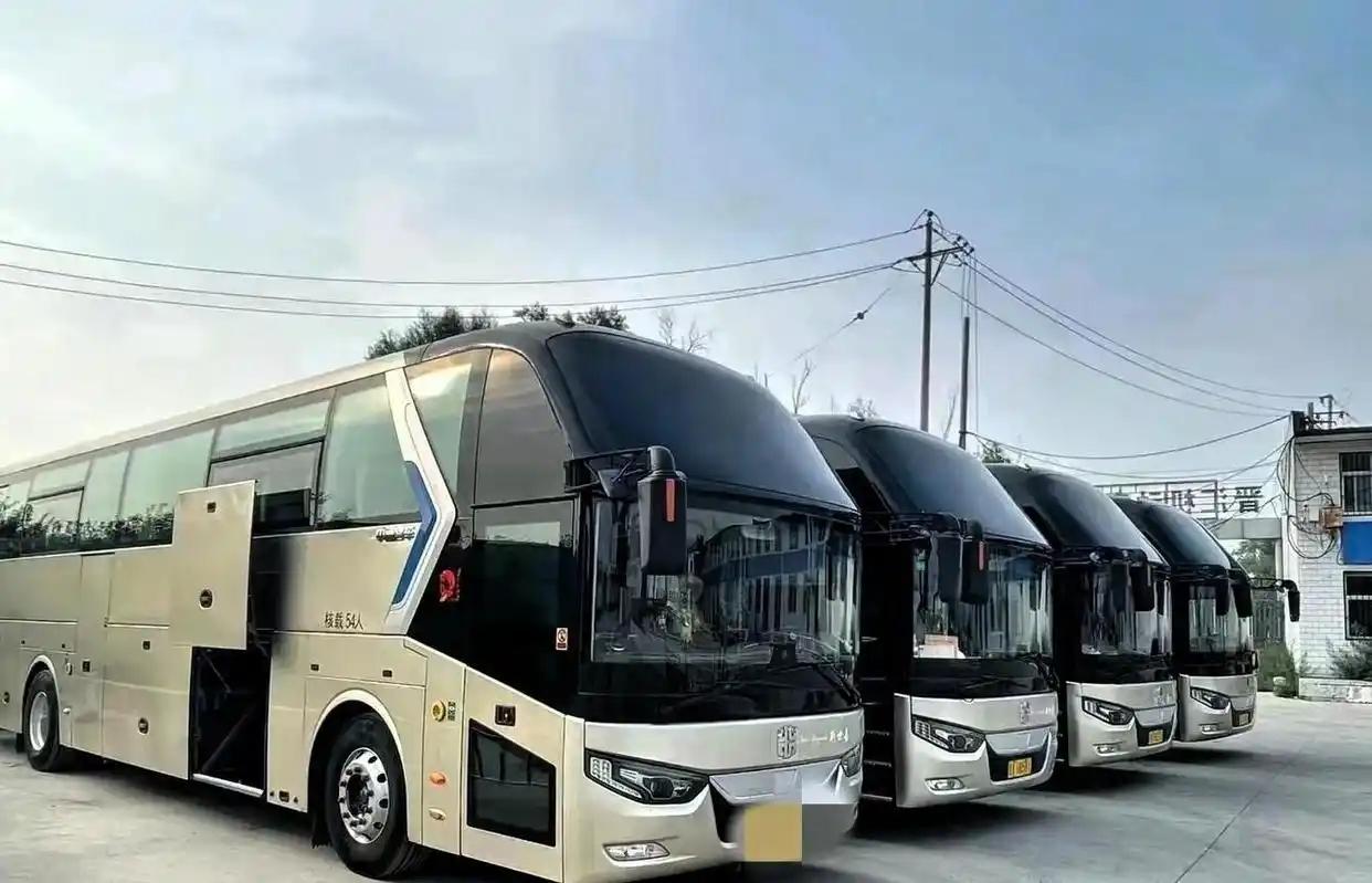 太难了！西安夫妻花568万买8辆客车，395万是贷款，结果一言难尽。2018年