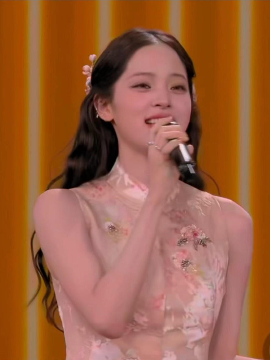 欧阳娜娜我的审美甜区！春晚段子大考春晚