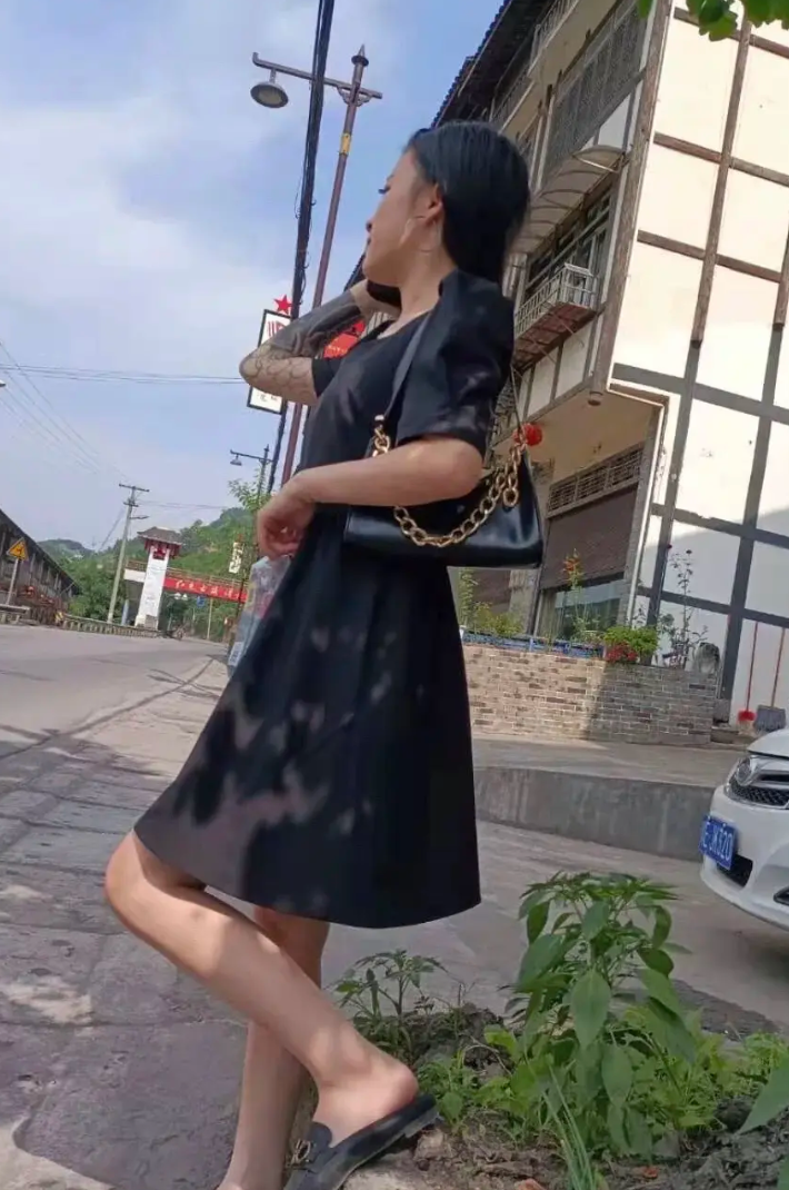 既然都纹了，为什么不纹完？这样好看吗？