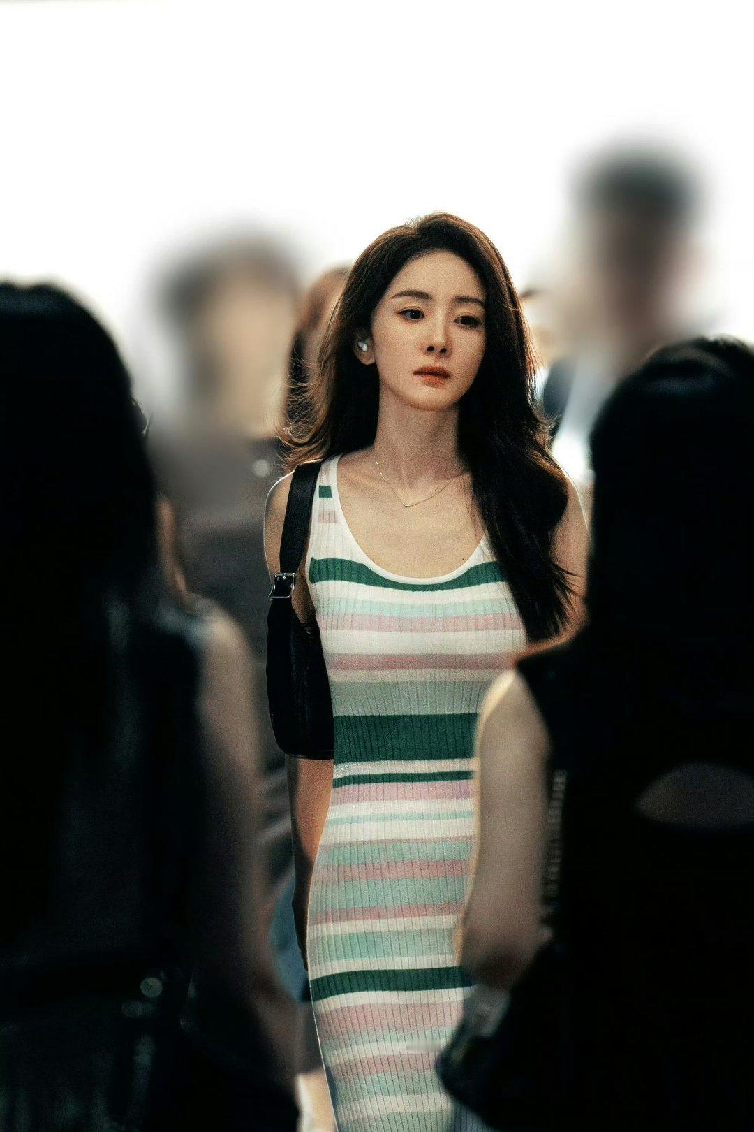 张艺谋拍的杨幂刘诗诗姐姐