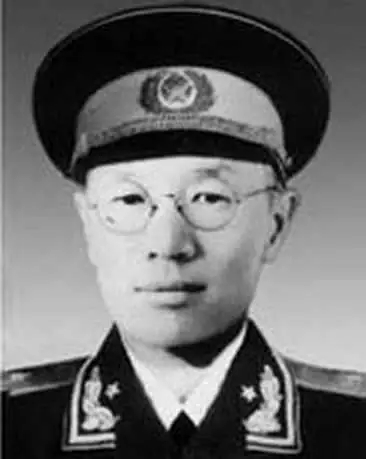 1942年，中共特别党员万毅被捕，蒋介石下令杀了他，万毅知道后，趁看守不注意，翻