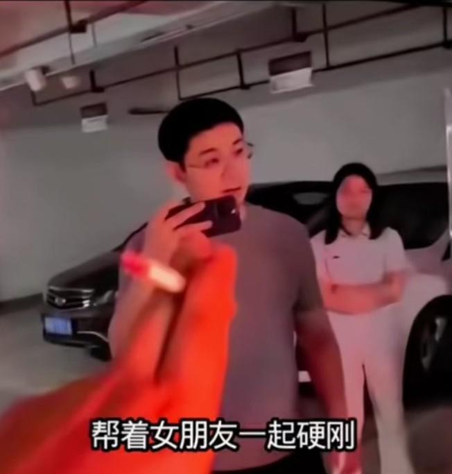 长沙体育局的彭副处长肯定肠子都悔青了，耍了一次威风，不仅丢掉了自己的金饭碗，而且