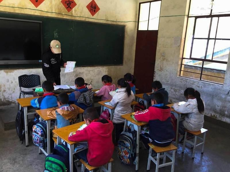 老师退休后要成为人生赢家还是要靠这一点什么职称都要靠边站荣誉也要靠边站