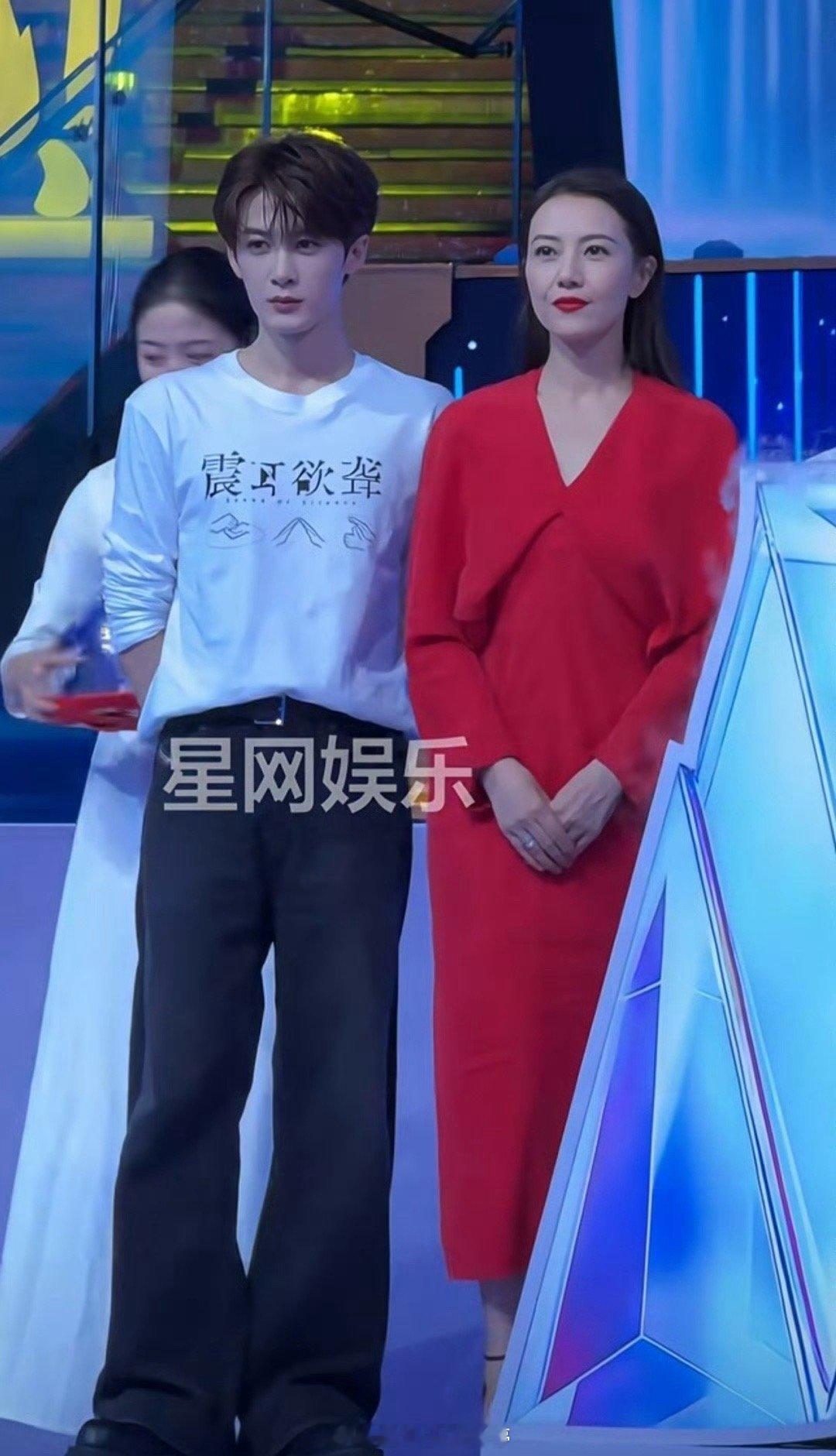 檀健次、高圆圆同框图🈶原来震耳欲聋里有高圆圆吗？这个阵容很牛啊​​​