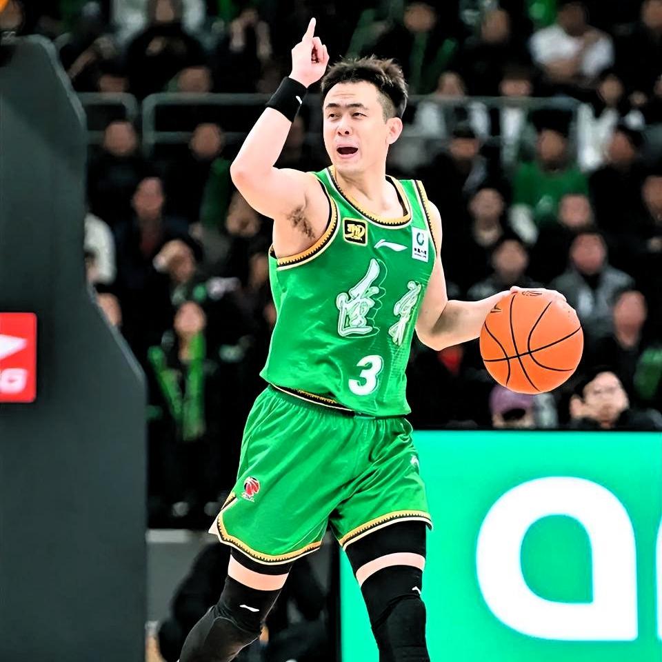 谁能撑起男篮后场？四大后卫国际赛场硬核对比一、四人基本档案（国际赛场履历）