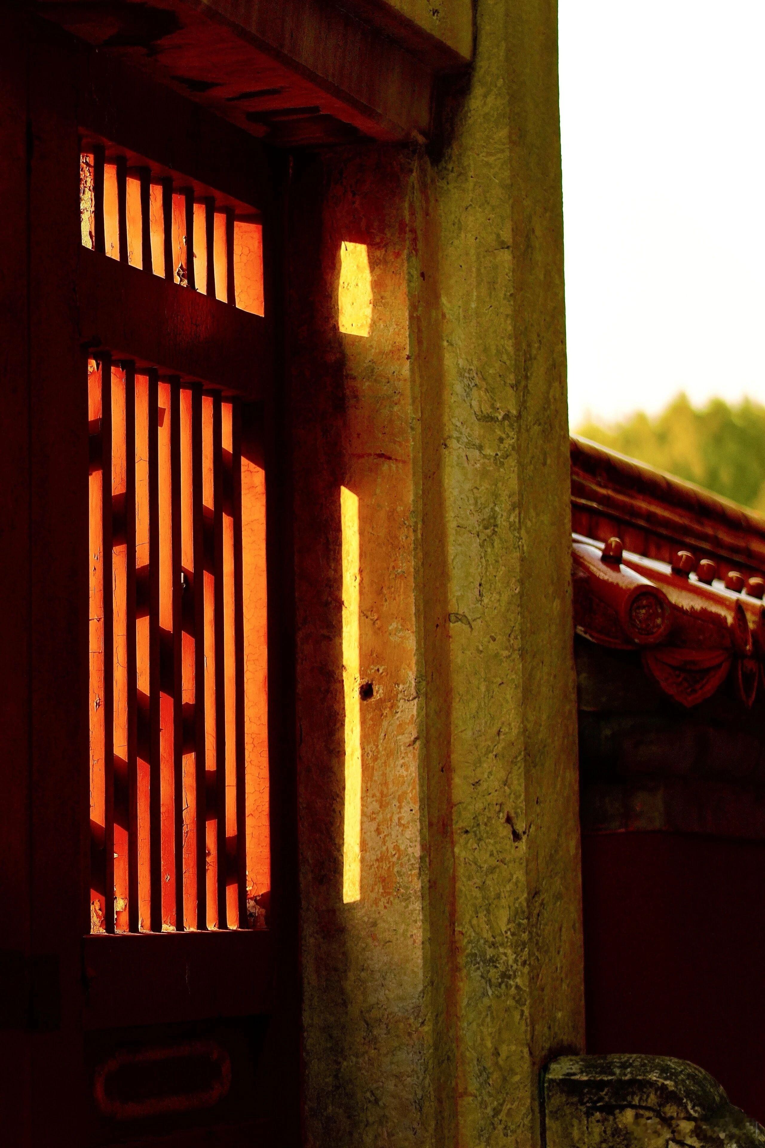 蔡京学问极好，为人极其聪明，能力也极强，王安石和司马光两人是死对头，却都欣赏蔡京