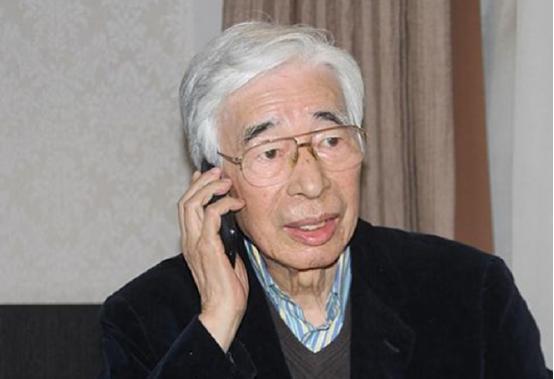 “报告首长，我叫张荣清，我的真实身份是日本人。”此言一出，现场的所有人都惊呆了。
