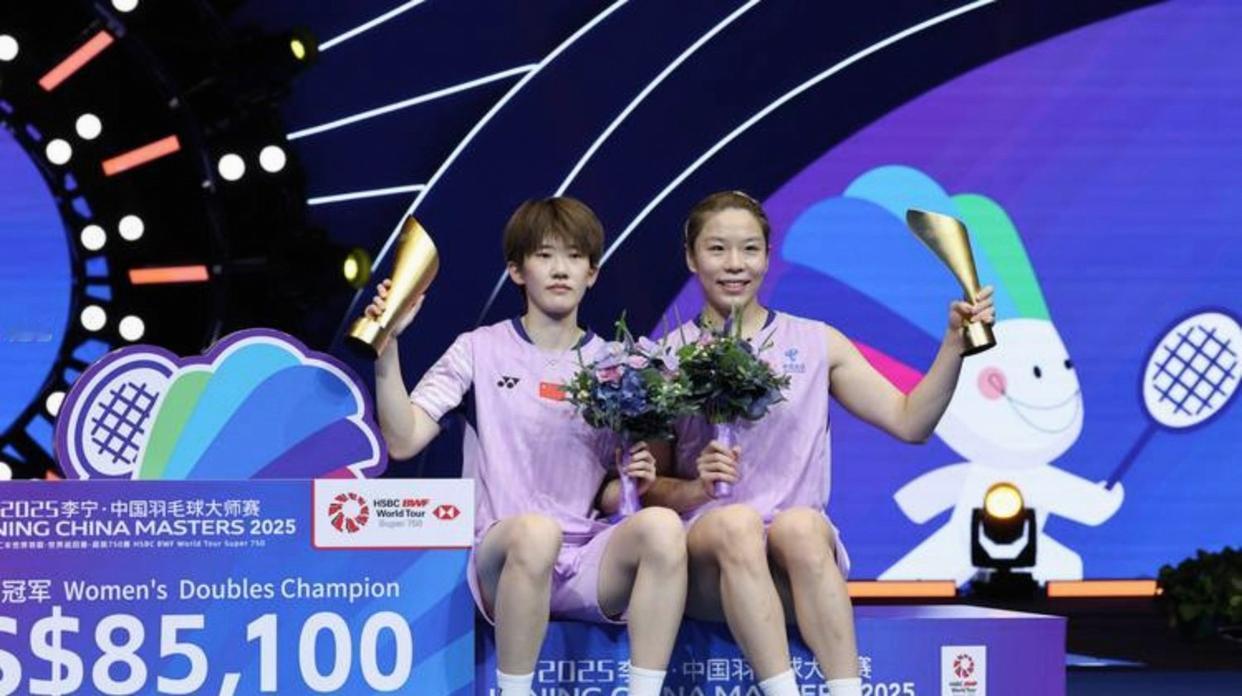 瑞士赛国羽目前四战四倢，男单李诗沣、女双凡贤组合、鲍罗组合、混双朱一珺李茜组合均