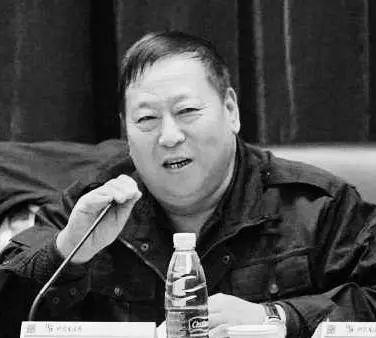“大不了这个局长我不干了。”2005年，20岁小伙被枪决冤杀，公安局长舍命为他伸
